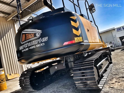 digger-wrap-500w Machinery wraps in Ballarat